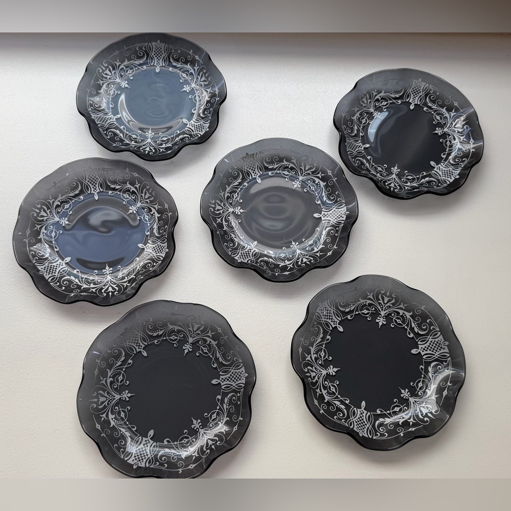 NWOT Set of 6 Dessert Plates